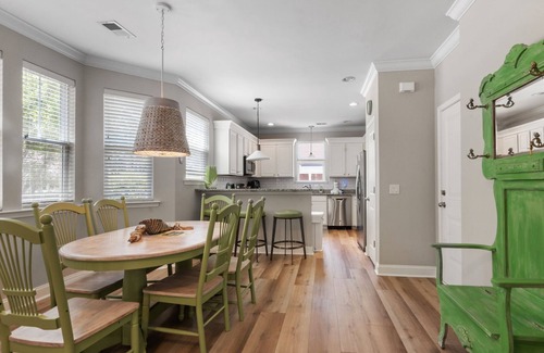 Bluffton Casa | The Salty Lime- 4 Bedroom Townhouse in the heart of Old Town!