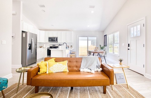 St. Augustine Cabaña | The Salty Pearl - Charming 3-bedroom cottage with AC and WiFi in St. Augustine