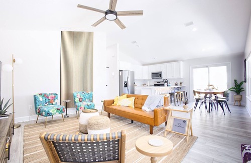 St. Augustine Cabaña | The Salty Pearl - Charming 3-bedroom cottage with AC and WiFi in St. Augustine