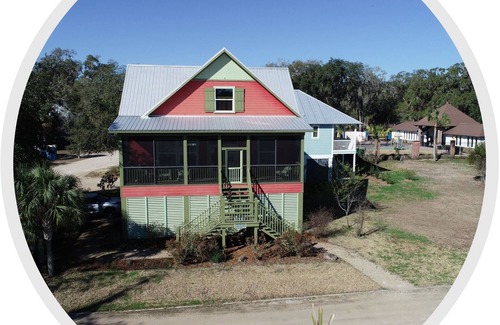 Steinhatchee Casa | The Salty Siren- Steinhatchee Landing Resort Sleeps 9 -New High Speed Internet