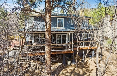Shadow Mountain Casa | The Sanctuary @ Mt. Elden: Hot Tub, Hiking & FUN!