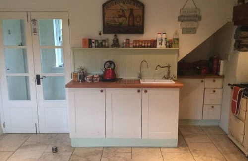 Murroogh Casa | The Sanctuary: Secluded 5 Bed Cottage sleeps 11
