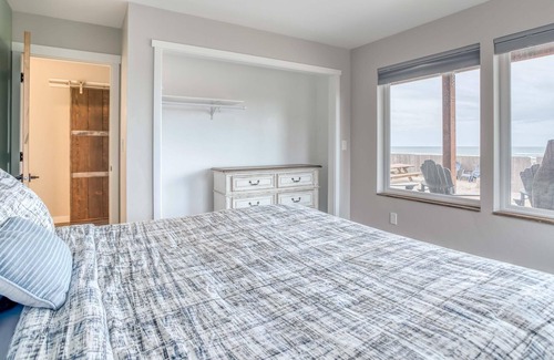 Rockaway Beach Casa | The Sand Castle