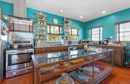 St. Augustine Casa | The Sand Euro - 4BR/3.5A Family Home near Beach & Downtown!