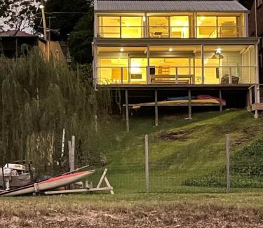 Maianbar Casa | The Sandbar House, Royal National Park, waterfront beach house