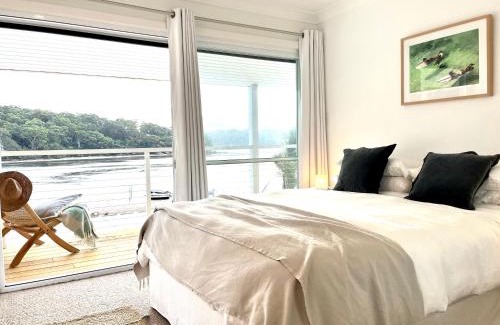 Maianbar Casa | The Sandbar House, Royal National Park, waterfront beach house