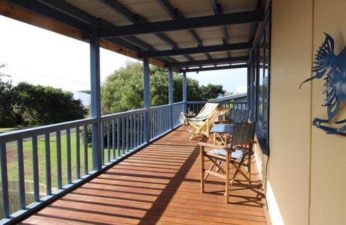Augusta Casa | The Sandcastle - an easy walk to the Colourpatch Cafe and the river - The Sandcastle -an easy walk to the Colourpatch