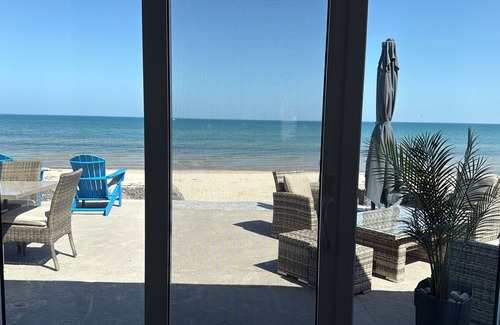 Port Franks Casa | The Sandcastle Beach House