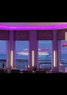 Douglas Hotel | The Savoy