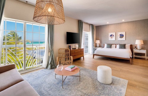 South Pointe Hotel | The Savoy Hotel & Beach Club
