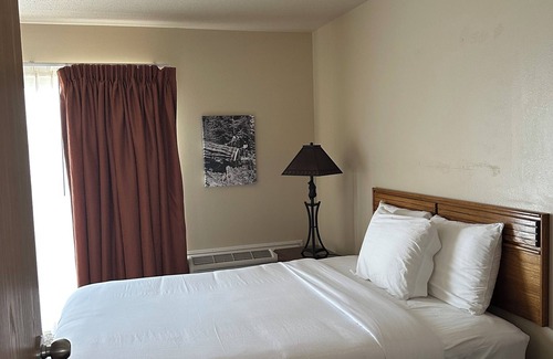 Houston County Hotel | The Sawmill Inn