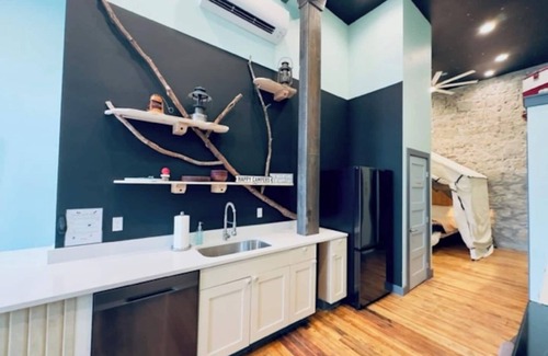Enterprise Condominio | The Sawtooth Condo is part of the historic Litch Hotel