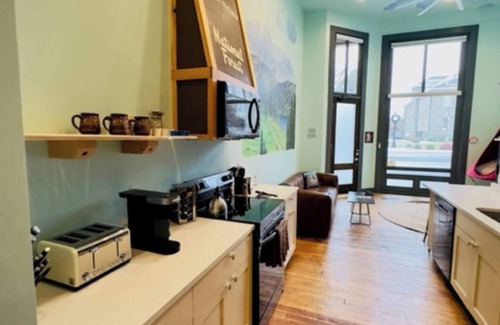 Enterprise Condominio | The Sawtooth Condo is part of the historic Litch Hotel