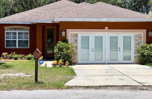 Lake Alfred Casa | The Scandinavian Contemporary Blauw