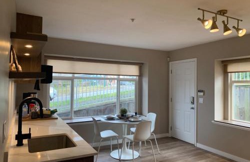 Renfrew-Collingwood Apartamento | The Scandinavian House by Maple Dream Homestay- near Sky train