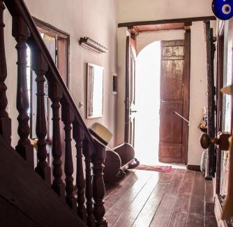 Megisti Casa | The Scarlet House