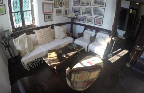 Megisti Casa | The Scarlet House