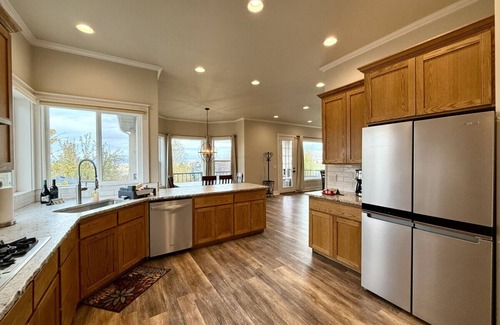 Baker City Apartamento | The Scenic Views Home