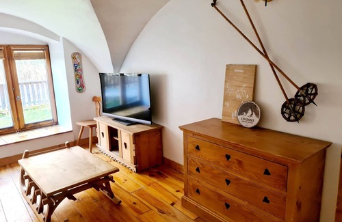 Ornon Apartamento | The school playground