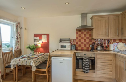 Bishops Castle Apartamento | The School Bakehouse Apartment, EL CASTILLO DEL OBISPO
