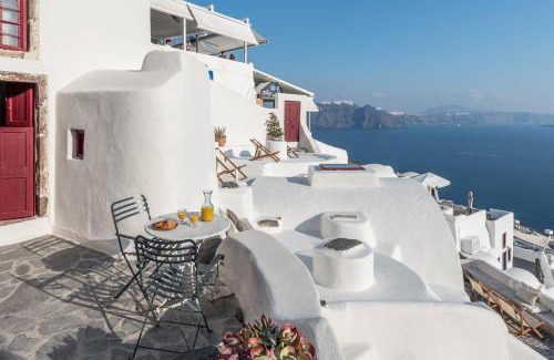 Oia Villa | The sculptor's house by Cycladica