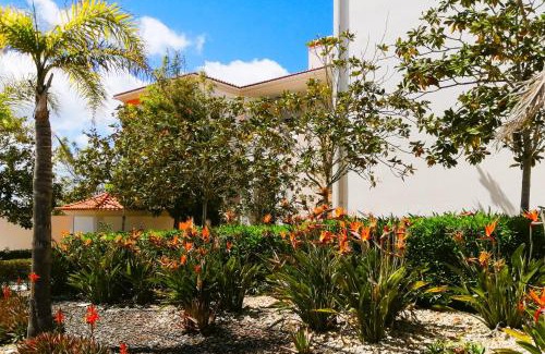 Obidos Apartamento | The Sea Breeze Haven in Praia d'el Rey