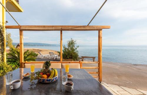 Kato Gatzea Casa | The Sea Front Fisherman’s house
