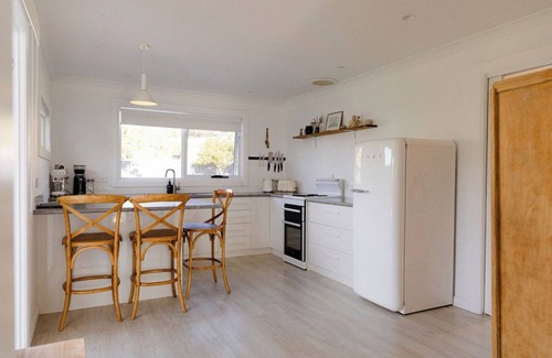 Bicheno Casa | The Sea Keeper Bicheno | cosy seaside cottage