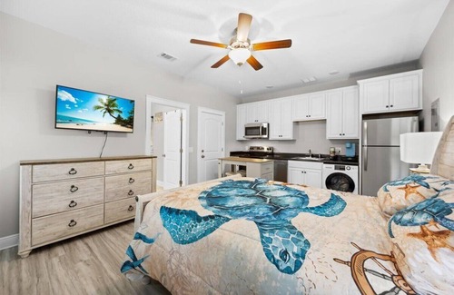 Navarre Casa | The Sea Turtle Inn Unit 1