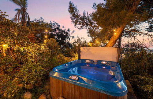 Mission Valley East Casa | The SeaBarn: Stargazing Hot Tub & Vista Views