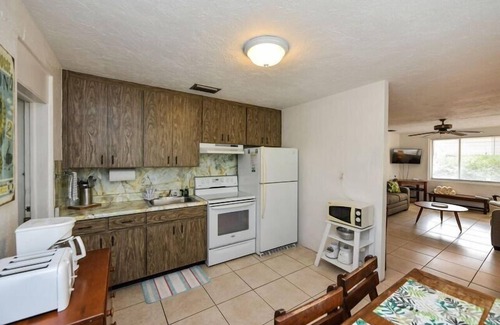 Holmes Beach Casa | The Seashell. Private Home #54561 3 Bedrooms 2 Bathrooms Home