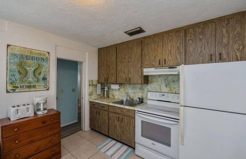 Holmes Beach Casa | The Seashell. Private Home #54561 3 Bedrooms 2 Bathrooms Home