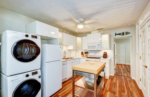 Indian Rocks Beach Cabaña | The Seaside Cottages are located just across the street from Indian Rocks Beach!