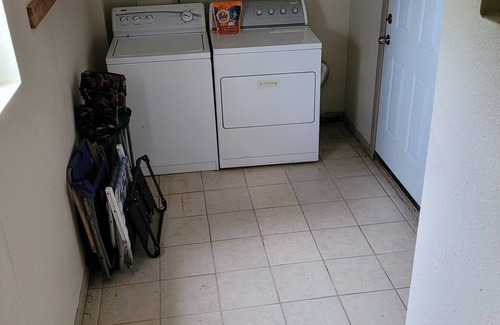 Rockport Casa | The SeaTickle Awaits, 10-15 min drive to Rockport Beach and Downtown Rockport!