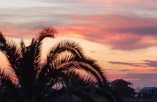 Rockport Casa | The SeaTickle Awaits, 10-15 min drive to Rockport Beach and Downtown Rockport!