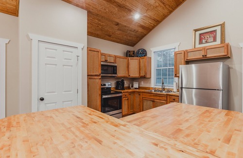 Chickamauga Casa | The Section House - a mountain retreat with incredible views near Chattanooga!