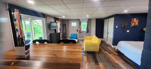 Burdett Apartamento | The Seneca Sunset Suites