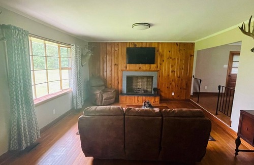 Greenwood County Otro | The Serene Farmhouse
