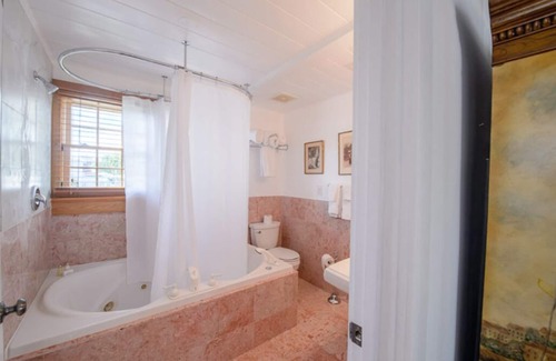 Stuart Apartamento | THE SERENITY SUITE AT OLD COLORADO INN