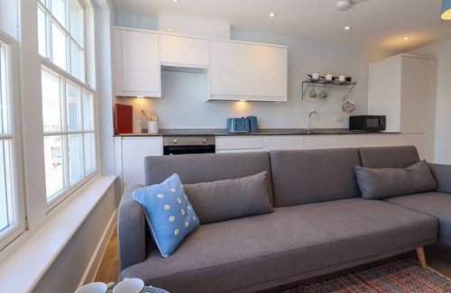 Dymchurch Cabaña | THE SEVEN SANDS, country holiday cottage in Dymchurch