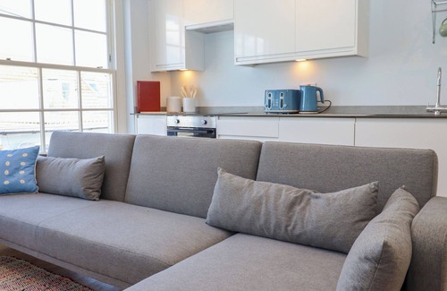 Dymchurch Cabaña | THE SEVEN SANDS, country holiday cottage in Dymchurch