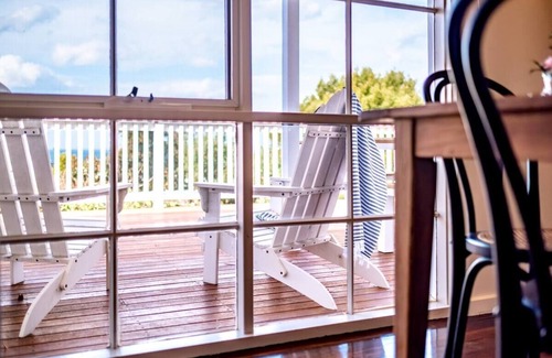 Bicheno Casa | The Shack - Sunny beach house - Breathtaking views!