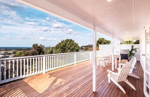 Bicheno Casa | The Shack - Sunny beach house - Breathtaking views!