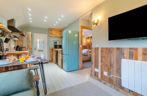 Irstead Casa | The Shack