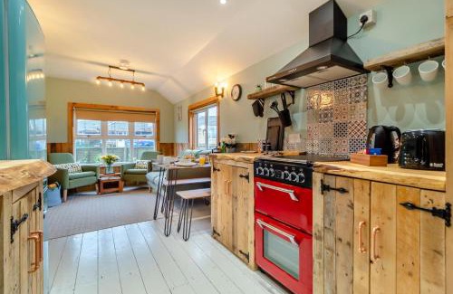 Irstead Casa | The Shack