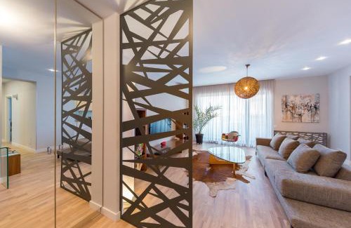 Baneasa Apartamento | The Shades of Grey-Tranquil 4th-Floor Apartment Baneasa Area