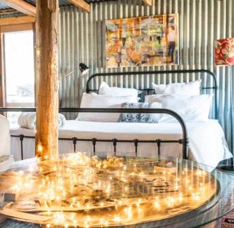 Cowra Casa | The Shearing Shed - Boutique Farm Stay