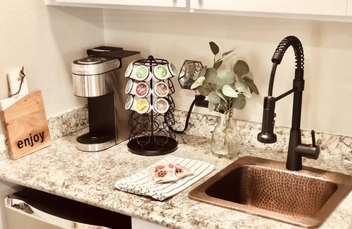 Shenandoah Valley Otro | The Shenandoah Farmhouse guest suite on 50 acres surrounded by vineyards!