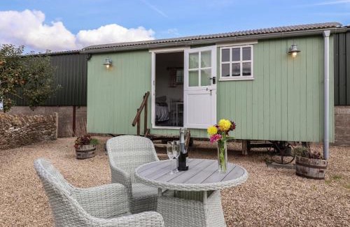 Nettleton Casa | The Shepherds Hut