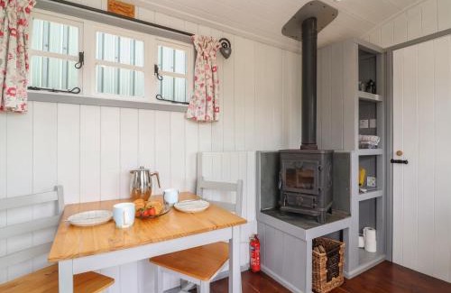 Nettleton Casa | The Shepherds Hut